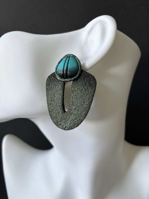 Сережки серії «Totem» Сірий