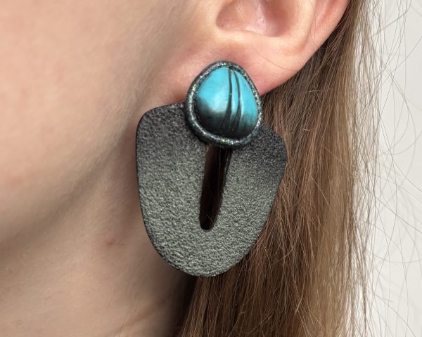 Сережки серії «Totem» Сірий